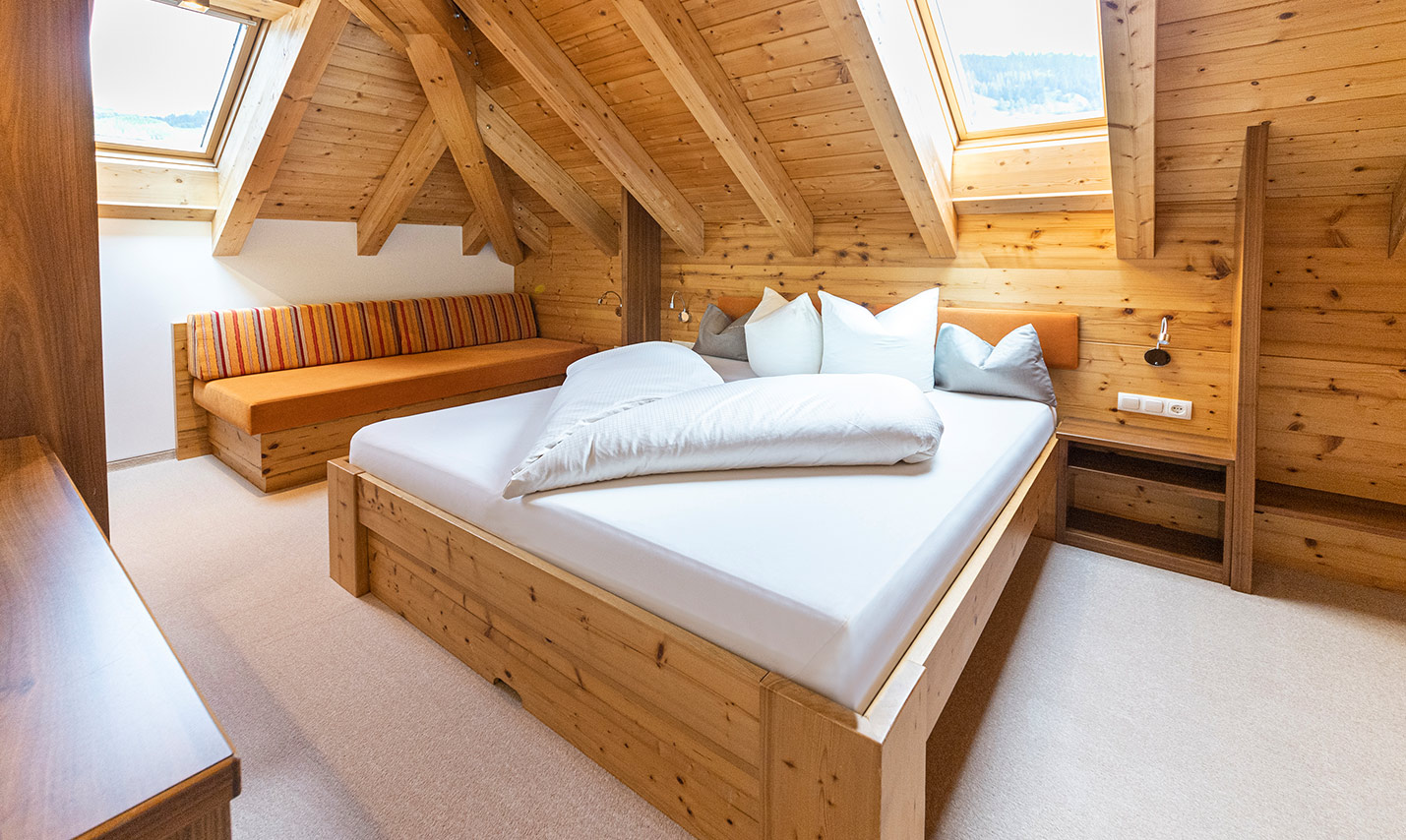 Foto: Schlafzimmer vom Appartement 7, der Ferienwohnung im Familienurlaub in Tirol Serfaus Fiss Ladis.