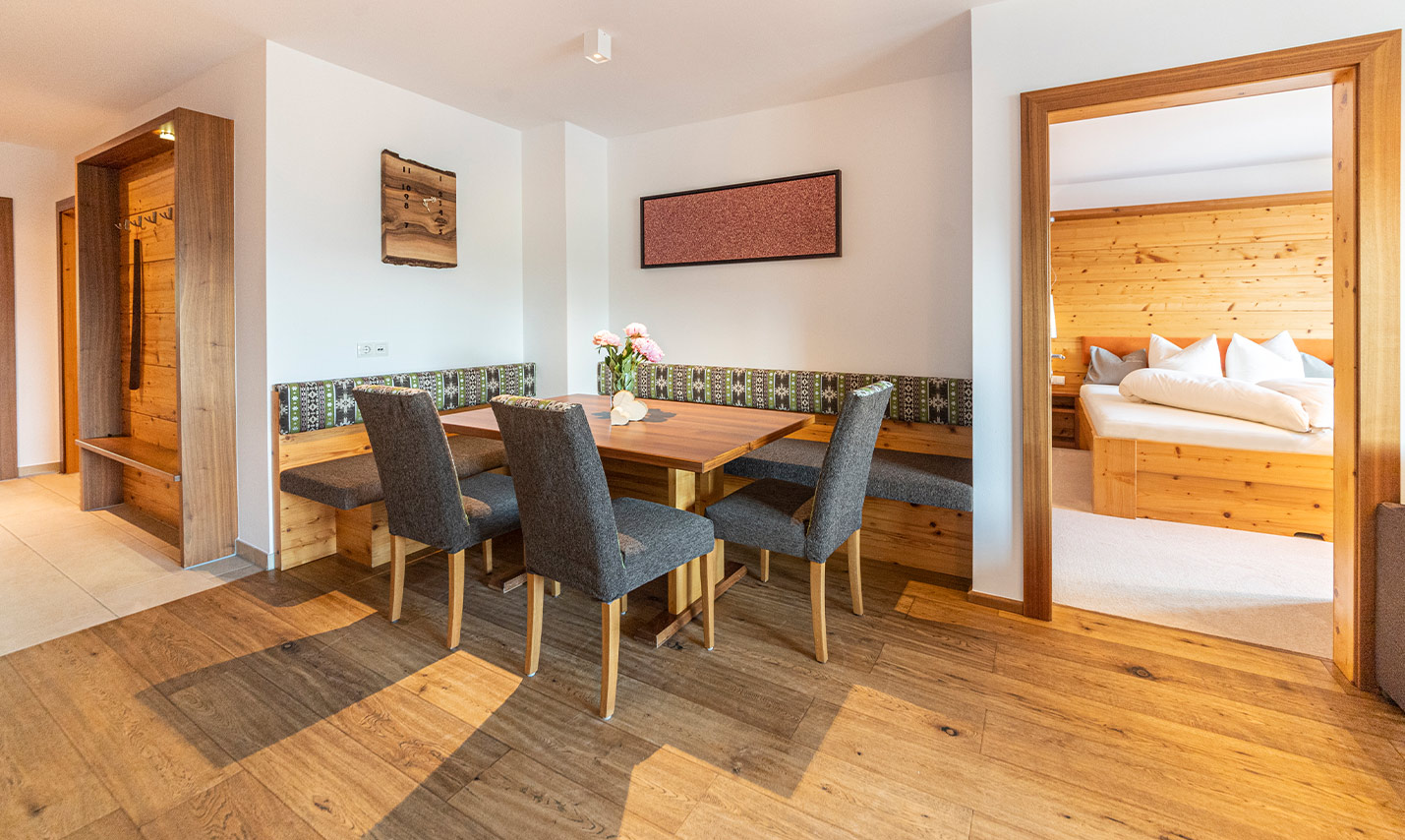 Foto: Einblicke ins Appartement 8, der Ferienwohnung im Familienurlaub in Tirol Serfaus Fiss Ladis.