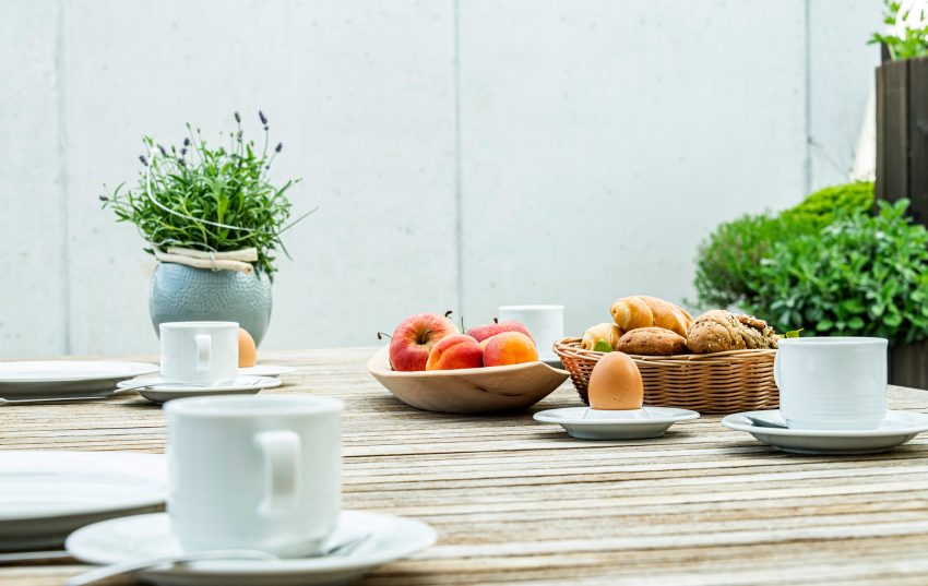 Foto: Frühstückstisch Ihrer Ferienwohnung vom Appartement Haus in Serfaus Fiss Ladis Tirol entdecken.